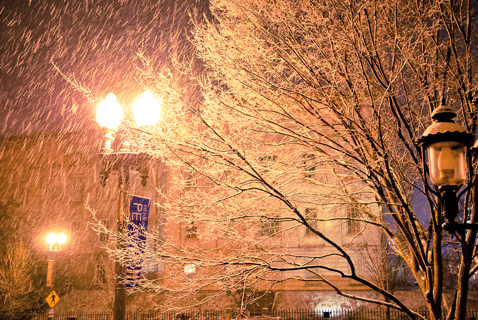 Snow at Gallery Place - USA, Washington DC, night, snow, street, travel