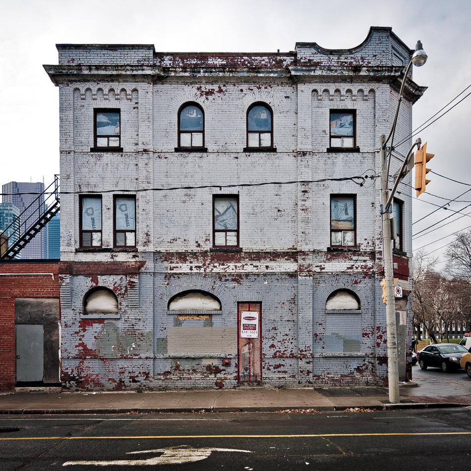 Peeling - Canada, Ontario, Toronto, architecture, decay, street, travel