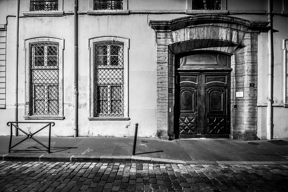 Number 25 - Door, Europe, France, Lyon, night, street, travel