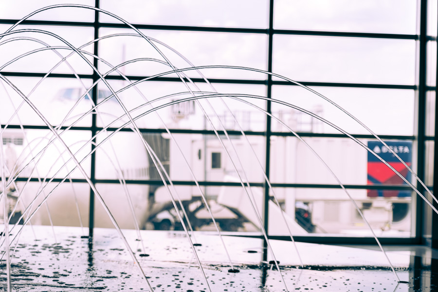 Fountain Flight - 747, Boeing, DTW, airplane, airport, fountain, travel