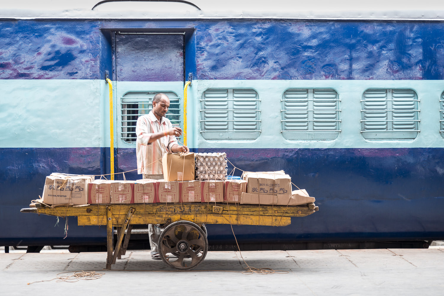 Wrap Before Shipping - New Delhi, shipping, station, train