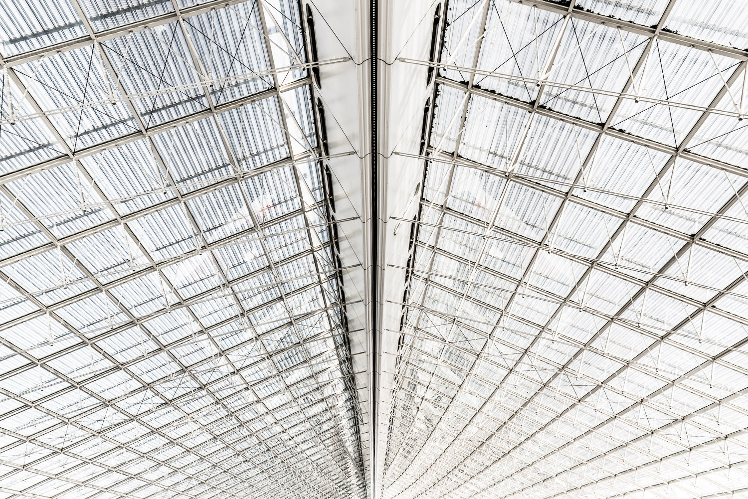 Converging Glass - CDG, Charles de Gaulle, Europe, France, Paris, Terminal 2F, airport, glass, roof, symmetry, travel